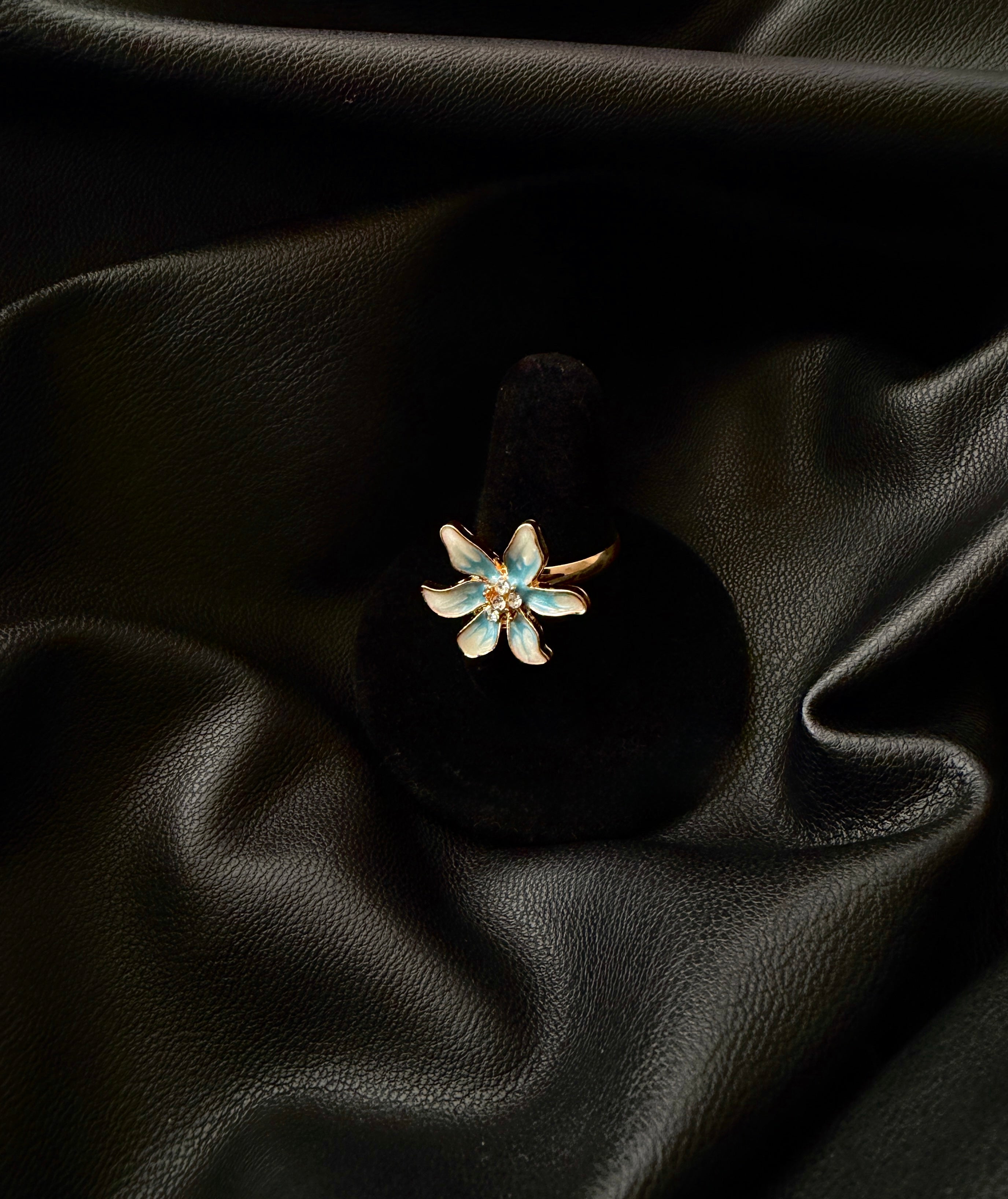 Oil Drop Flower Ring-Blue/White
