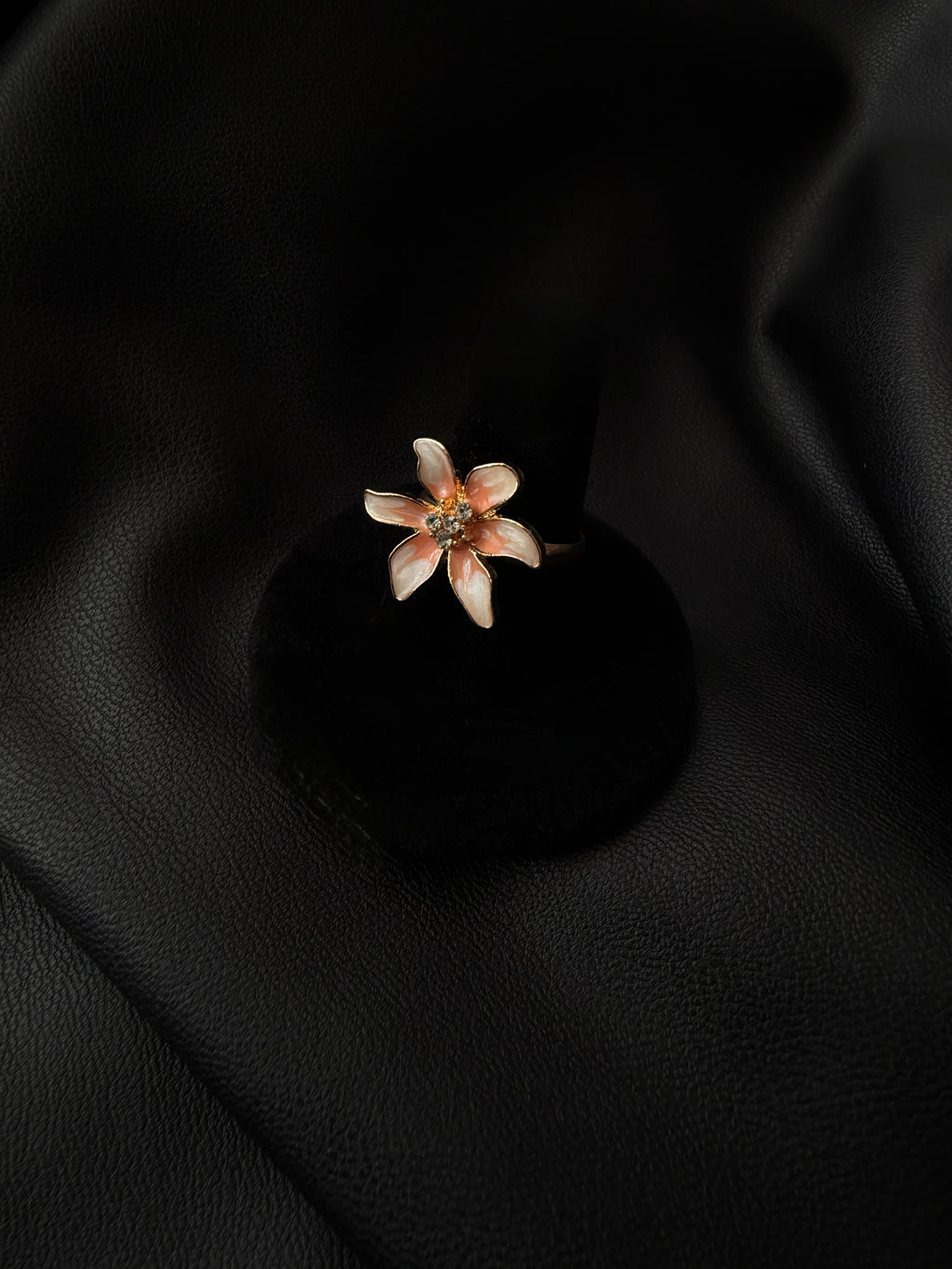 Oil Drop Flower Ring-Beige/Peach