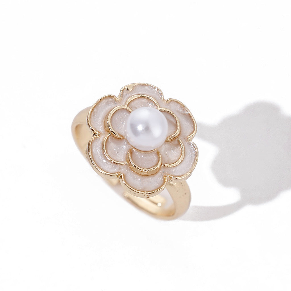 Oil Drop Flower Ring-Beige with Pearl