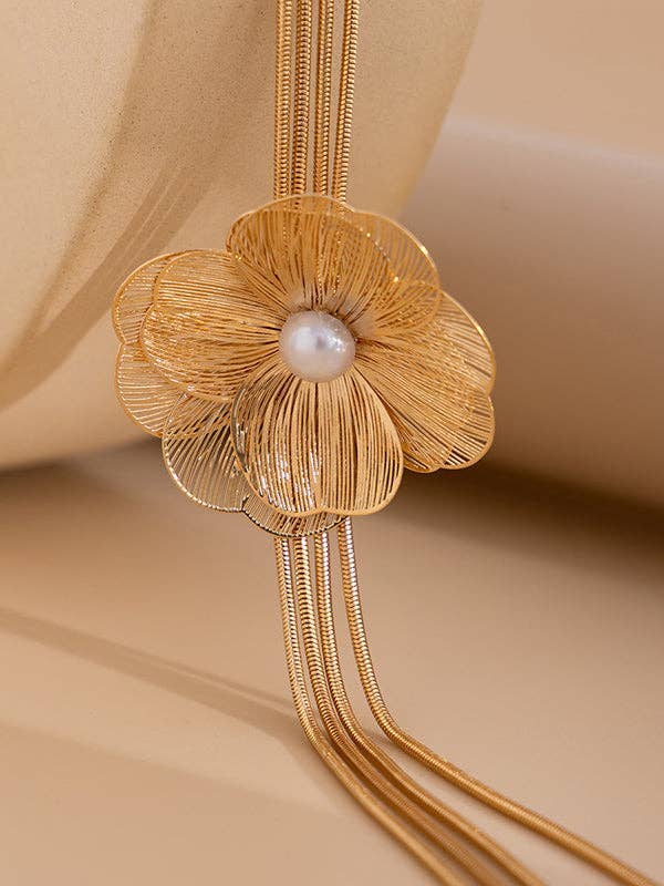 Flower Shape Tasseled Necklaces Accessories: GOLD